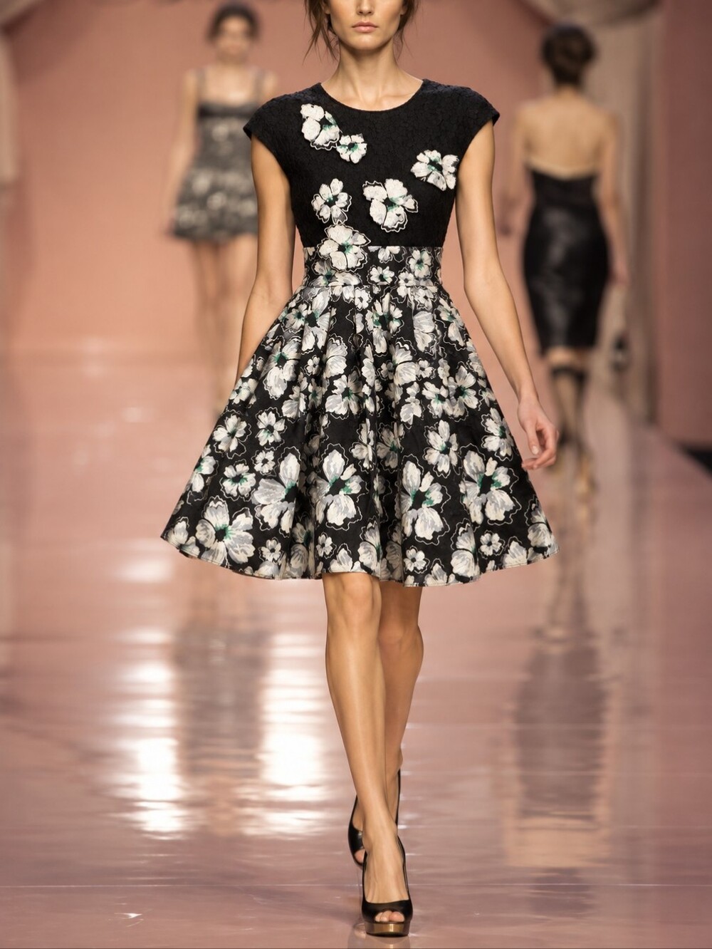 Blugirl Bluemarine Lace Floral Applique Fit & Flare Cocktail Dress Black & White